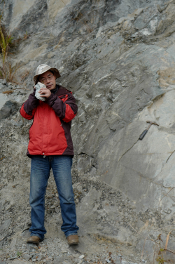 HKU geologist Professor Guochun Zhao is recognised for his distinguished achievements in earth sciences research.