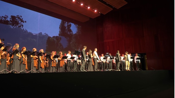 Curtain Call with Rendering of the Gulbenkian Garden in the background