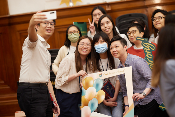 HKU holds Long Service Awards Presentation Ceremony to recognise over 220 staff members  