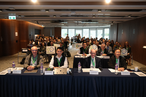 The judges: 
(Front left) Professor Andreas Bausch, Mr Emmanuel Hui, Professor David Mooney and Ir Dr Alfred Tan 
(Behind left) Mr Tianyi Qin and Ir Andrew Young  